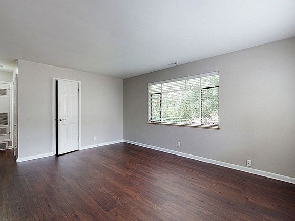 4th image of 2367 S York St #2381B