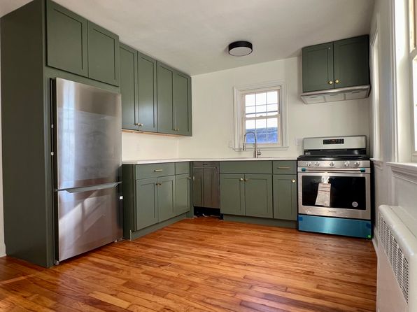 4 Davis Ave #A
