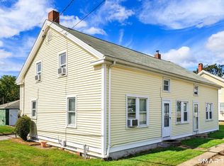 17-19 N Chestnut St, Plainfield, CT 06374