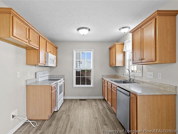 4th image of 1414 Seabiscuit Dr