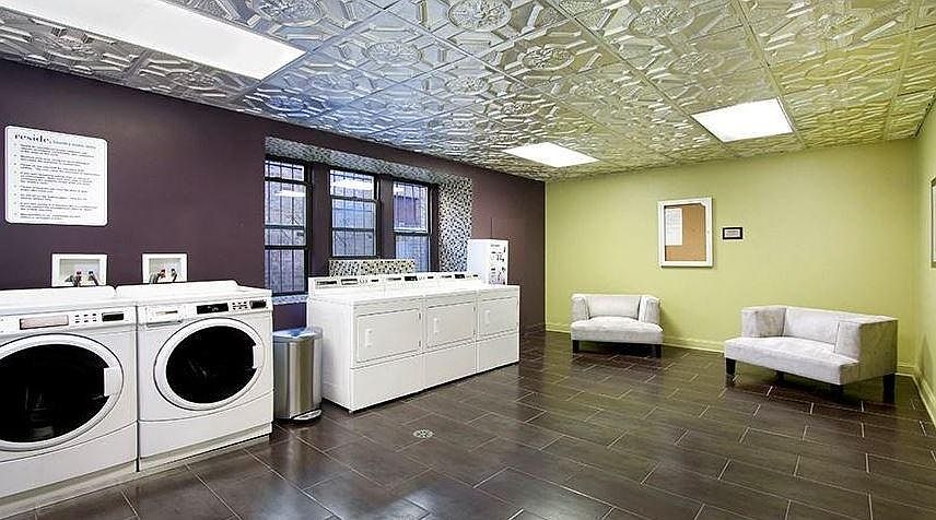 1st image of 861 W Buena Ave APT 1W