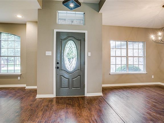 3rd image of 3713 Lake Country Dr