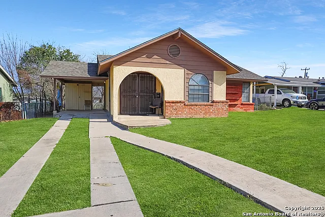 215 Birchwood Dr