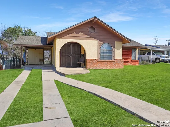215 Birchwood Dr, San Antonio, TX 78213