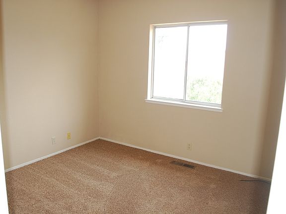 4th image of 5712 Prince Philip Way