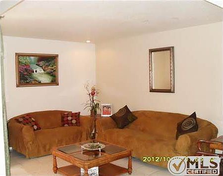 5th image of 200 Vaudeville Dr