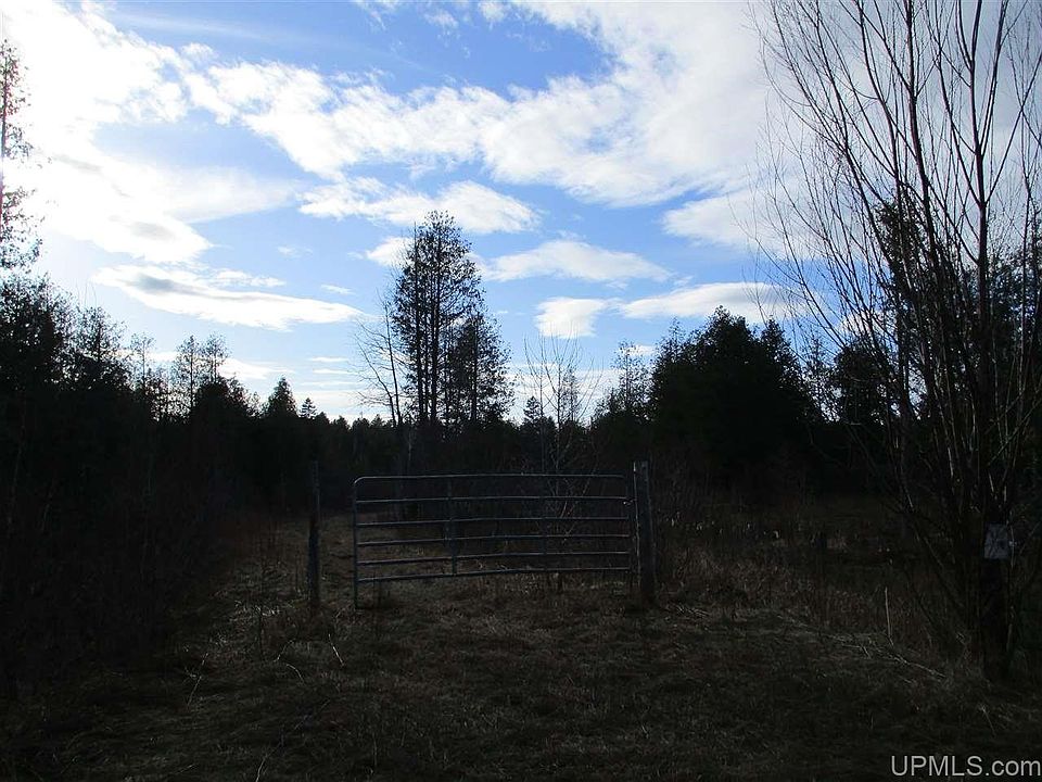 2nd image of Calumet Mine Rd