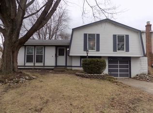 3377 Hunt Club Rd N, Westerville, OH 43081