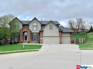 18530 Cinnamon St, Omaha, NE 68135