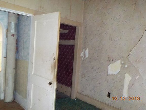 4th image of 488 N Sandusky Ave