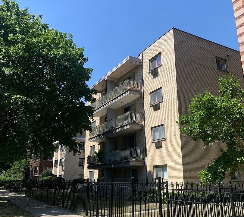 1st image of 1640 W Sherwin Ave APT 1A