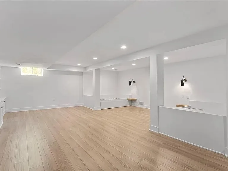 8105 Rosewood Dr — Photo 30