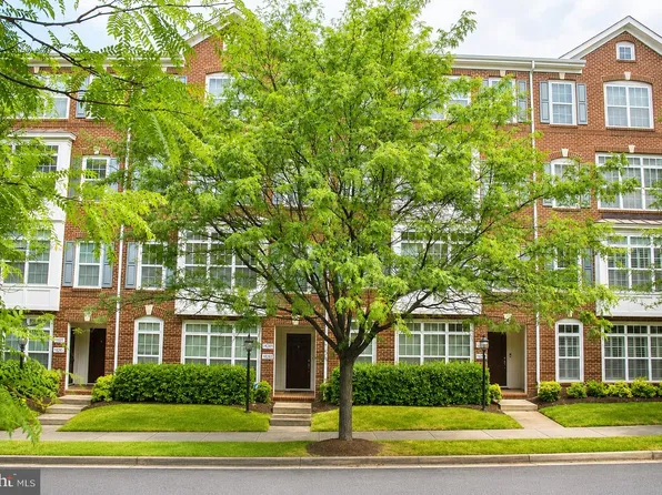 19283 Winmeade Dr, Leesburg, VA 20176