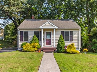 85 Cherry Ln, West Haven, CT 06516