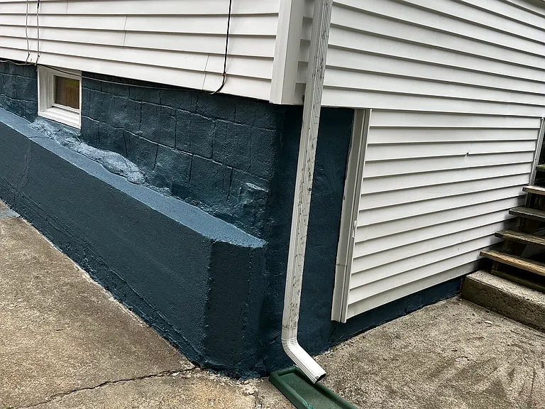 76 Erie St — Photo 3