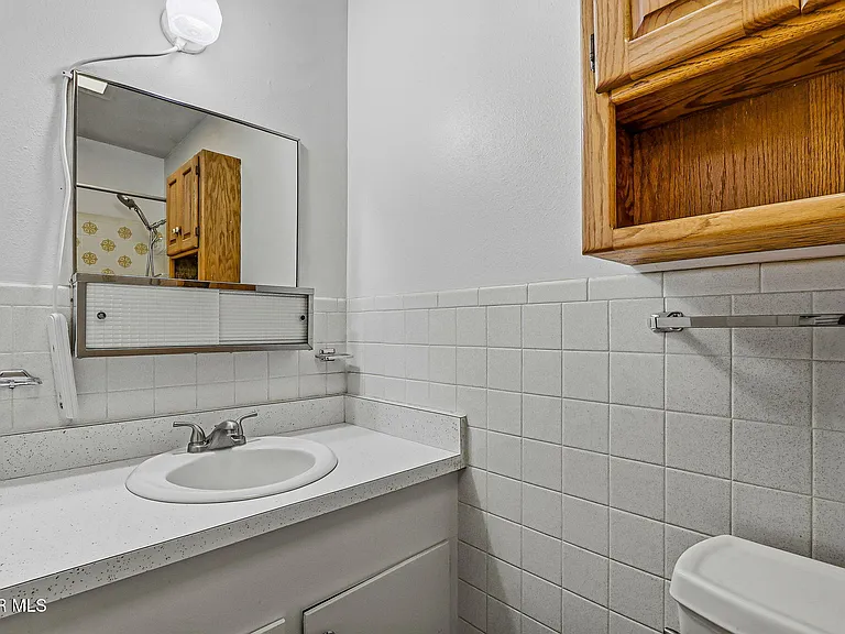 10520 Champlain St — Photo 31