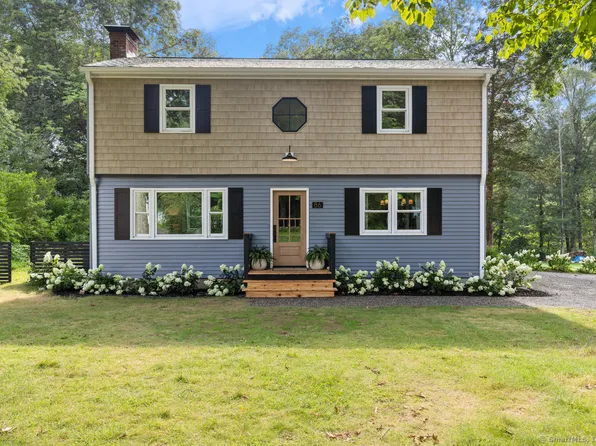 86 Arrowhead Drive, Griswold, CT 06351