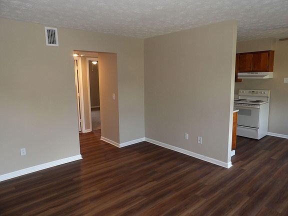 4th image of 198 Centennial Dr #1