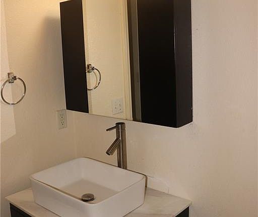 5th image of 8989 College Green St