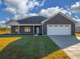 1064 Duke Dr, Bauxite, AR 72011
