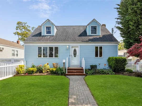 2498 Grand Avenue, Bellmore, NY 11710