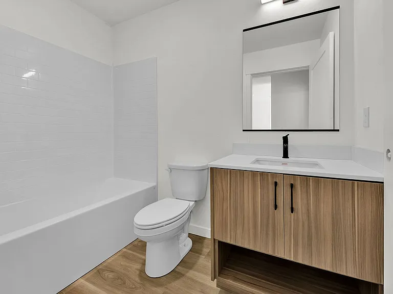 Veazey Park Apartments — Photo 66