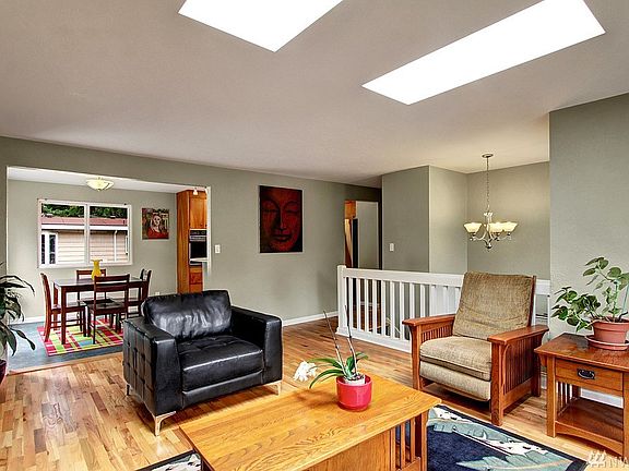5th image of 8606 NE 135th St