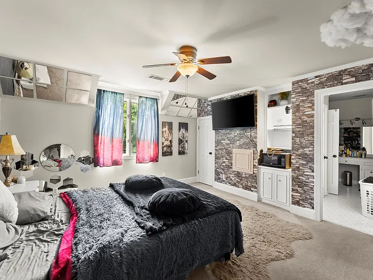 5785 Northside Dr — Photo 29