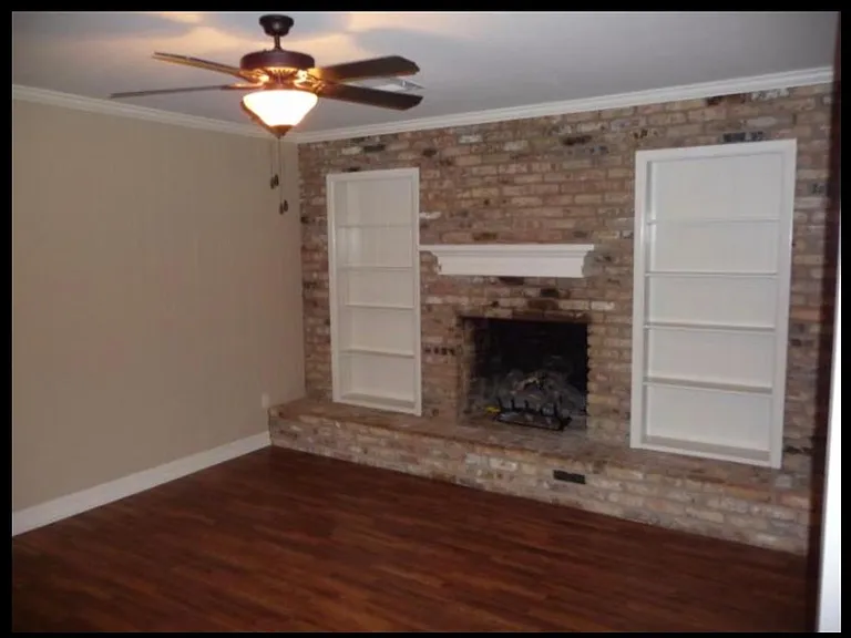 1331 Palmetto Rd — Photo 2
