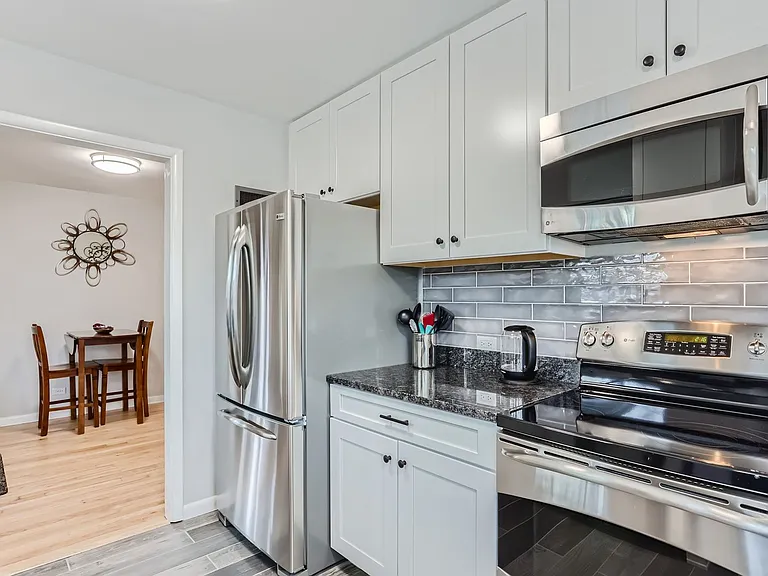 1250 E Amherst Ave — Photo 8