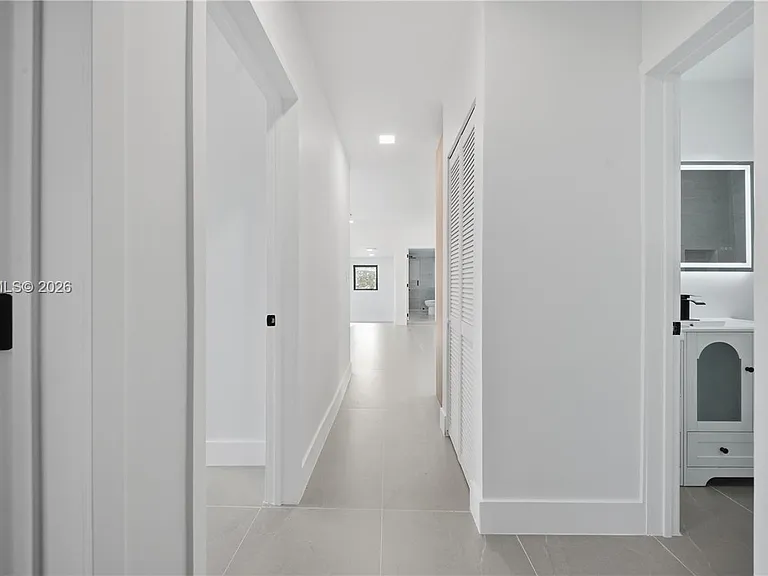 12471 SW 190th Ter — Photo 9