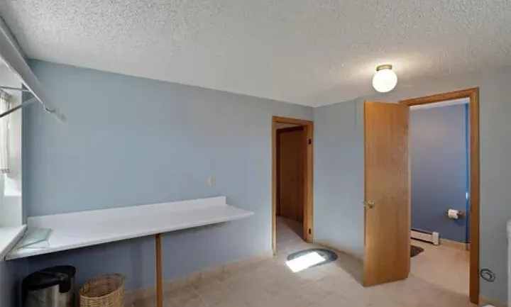 2618 Lightning Way — Photo 5