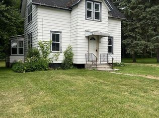 139 Bellevue St, Embarrass, WI 54933
