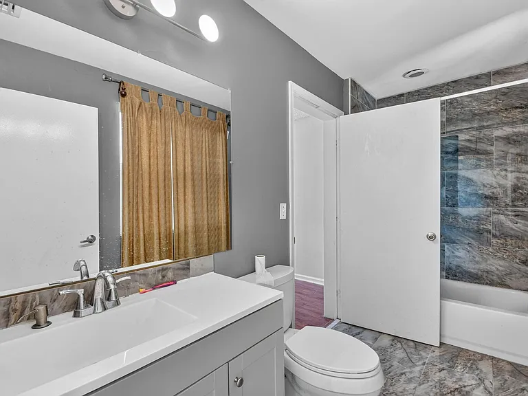 8332 Bermuda Sound Way — Photo 30