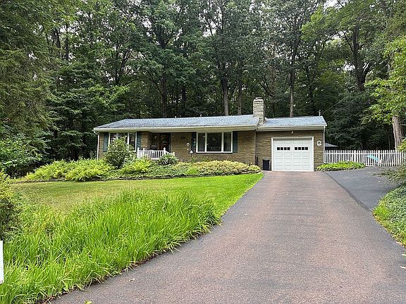 2nd image of 37 Red Oak Dr
