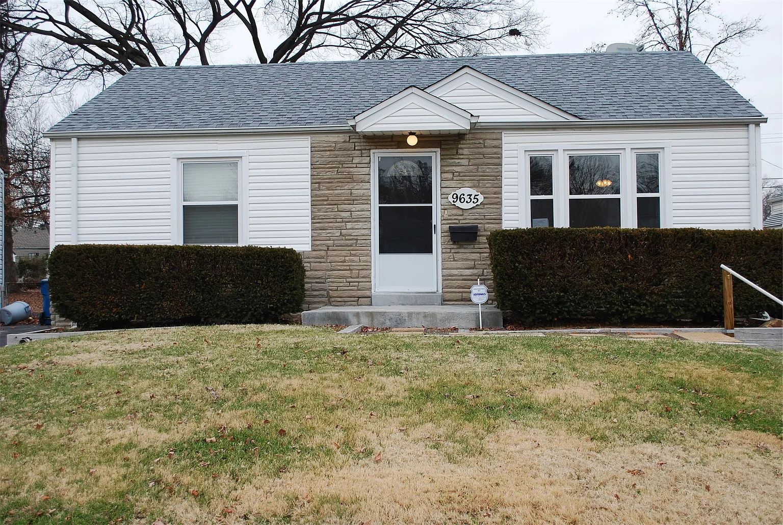 9635 Echo Ln photo 1
