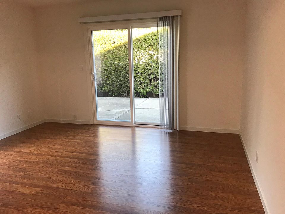 2nd image of 4212 McKellar Ln