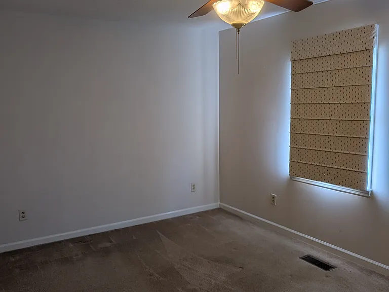 106 Bethany Ln — Photo 5