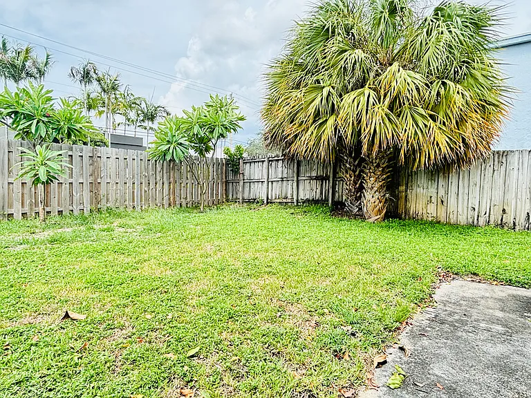 Beautiful fenced back yard