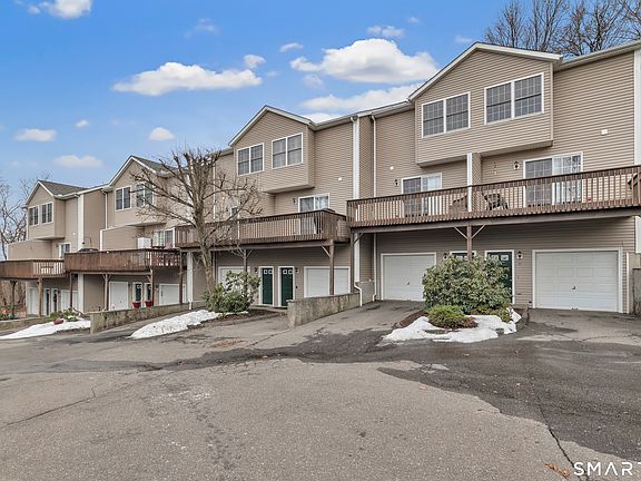 2nd image of 39 Coram Rd APT 10