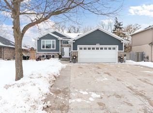 42 Fieldstone Cres S, Middlesex Centre, ON N0L 1R0