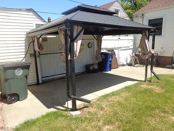 5th image of 4396 Rockland Dr