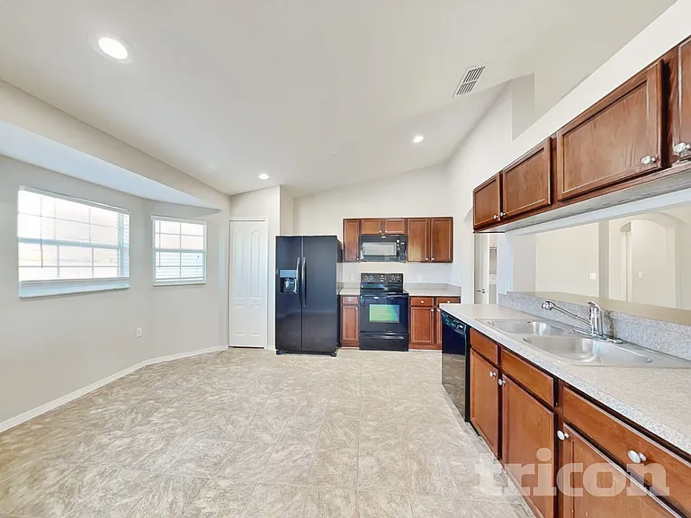 495 Majestic Gardens Blvd — Photo 5