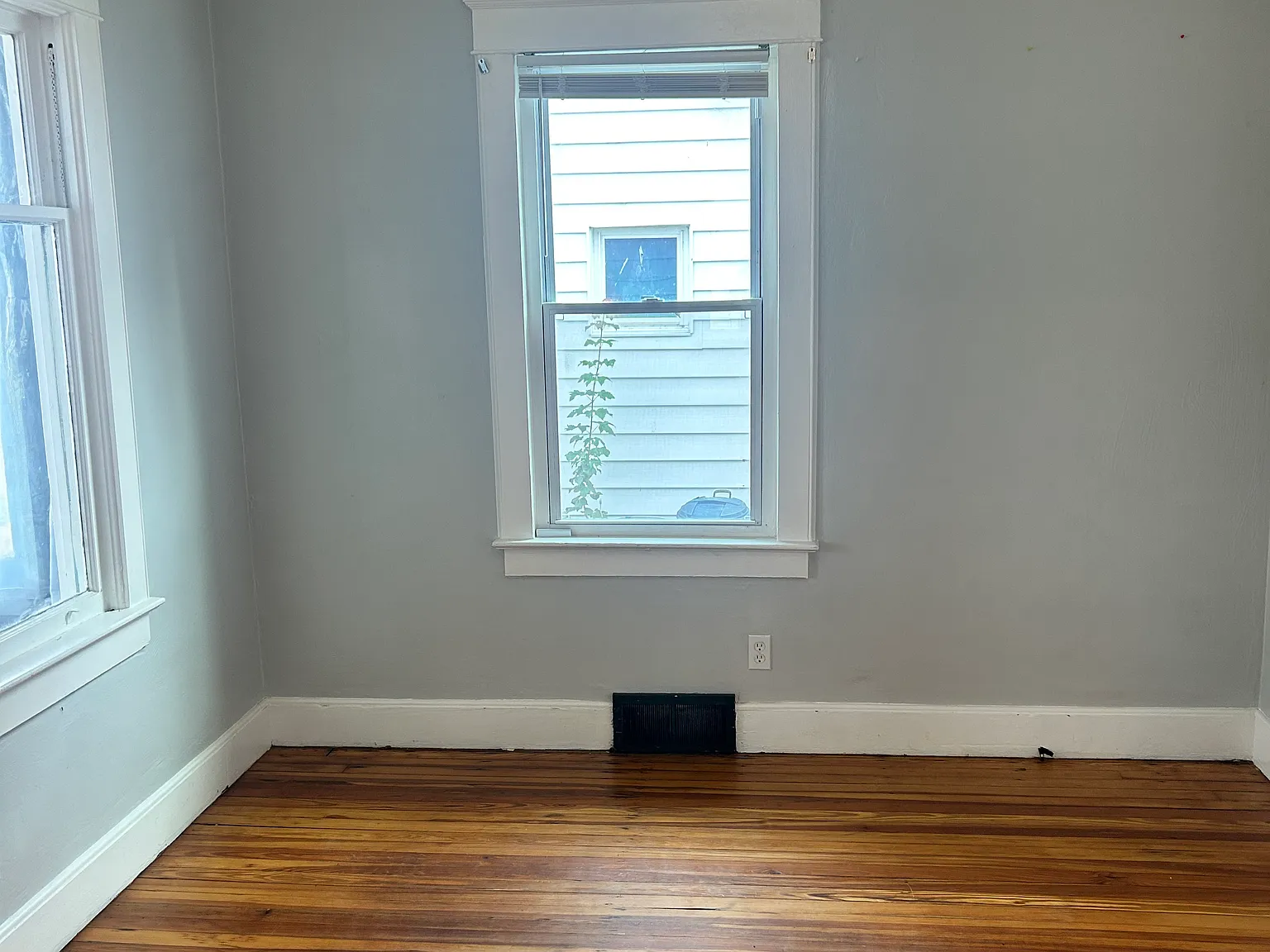 3 bed, 1200 sqft, $1,500 — Photo 4