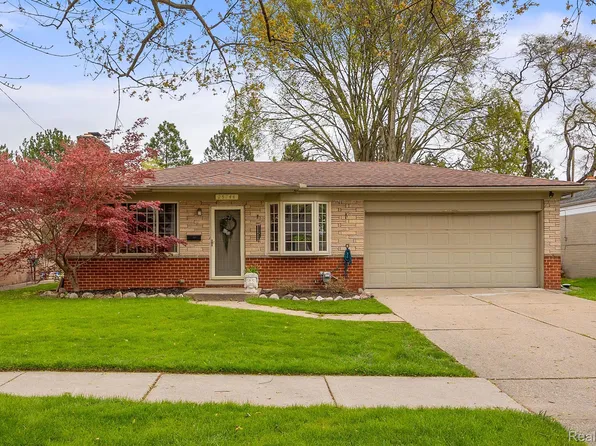 25744 Masch Ave, Warren, MI 48091