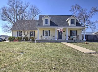 2455 S 70th St, Decatur, IL 62521