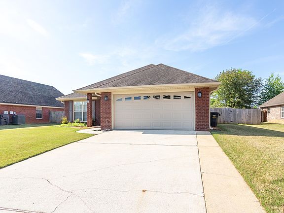 4th image of 3032 Belmont Dr