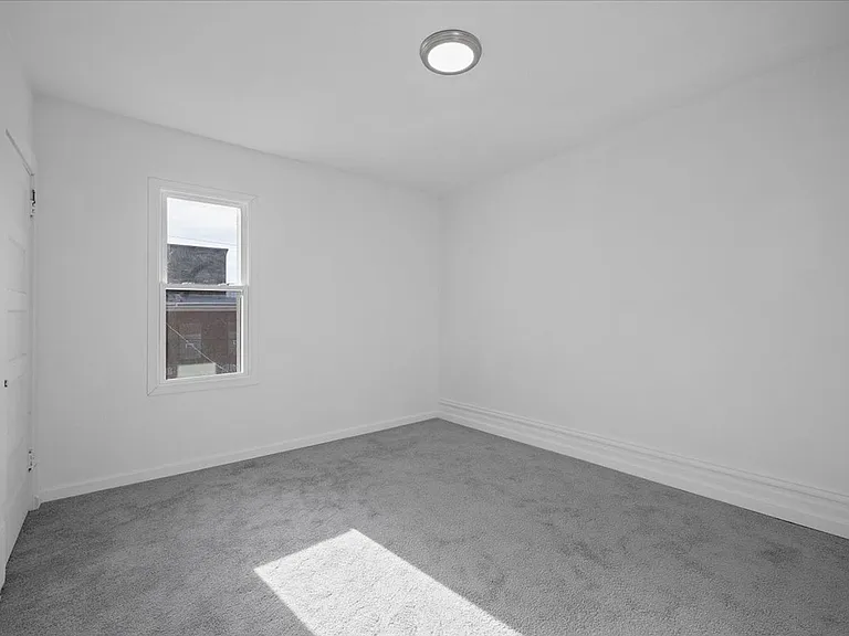 4100 Howley St — Photo 7