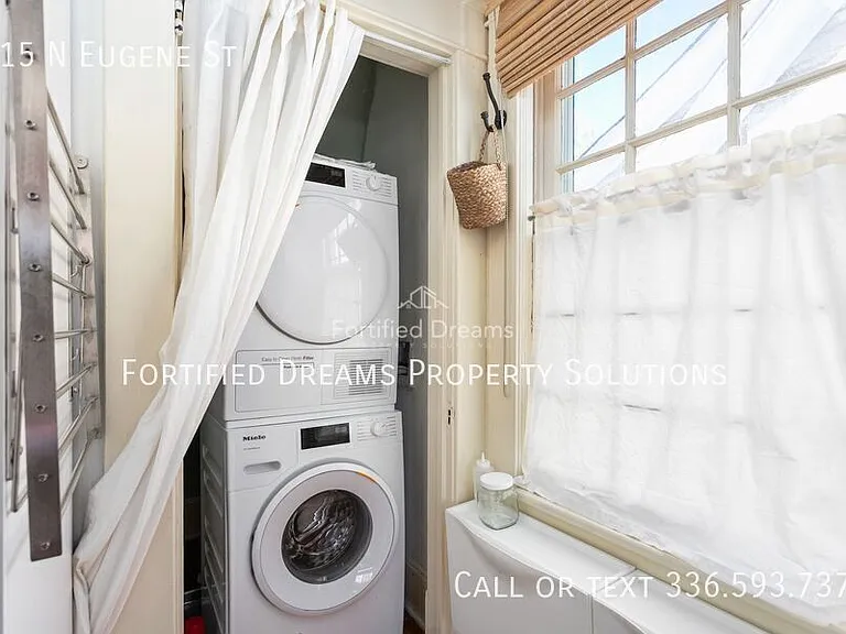 915 N Eugene St — Photo 28