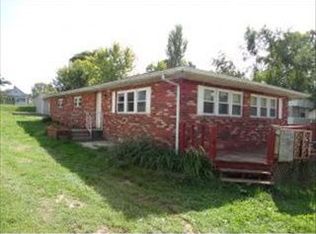 630 S 8th St, Mitchell, IN 47446